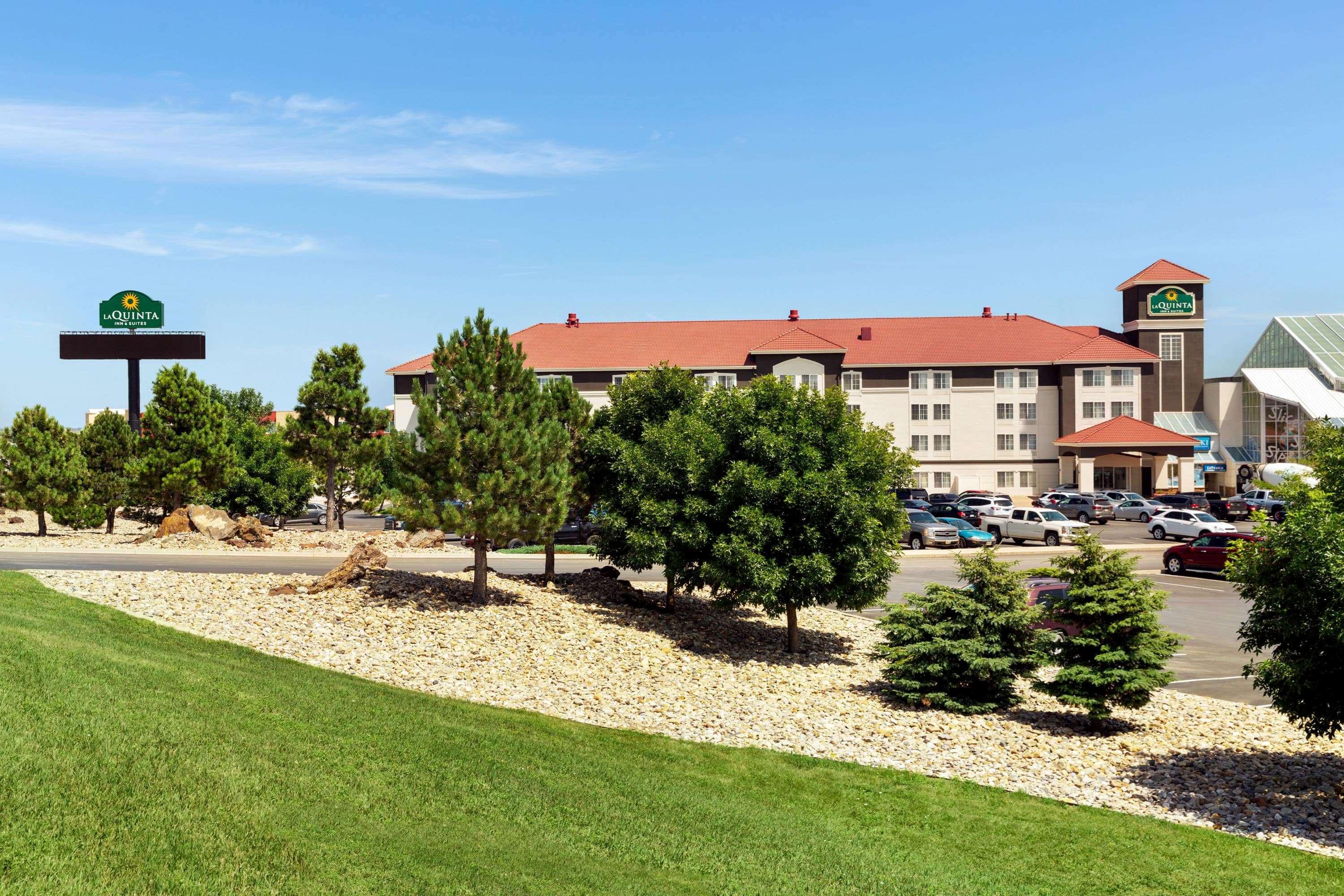La Quinta Inn And Suites By Wyndham At Watiki Waterpark Rapid Stadt Exterior foto