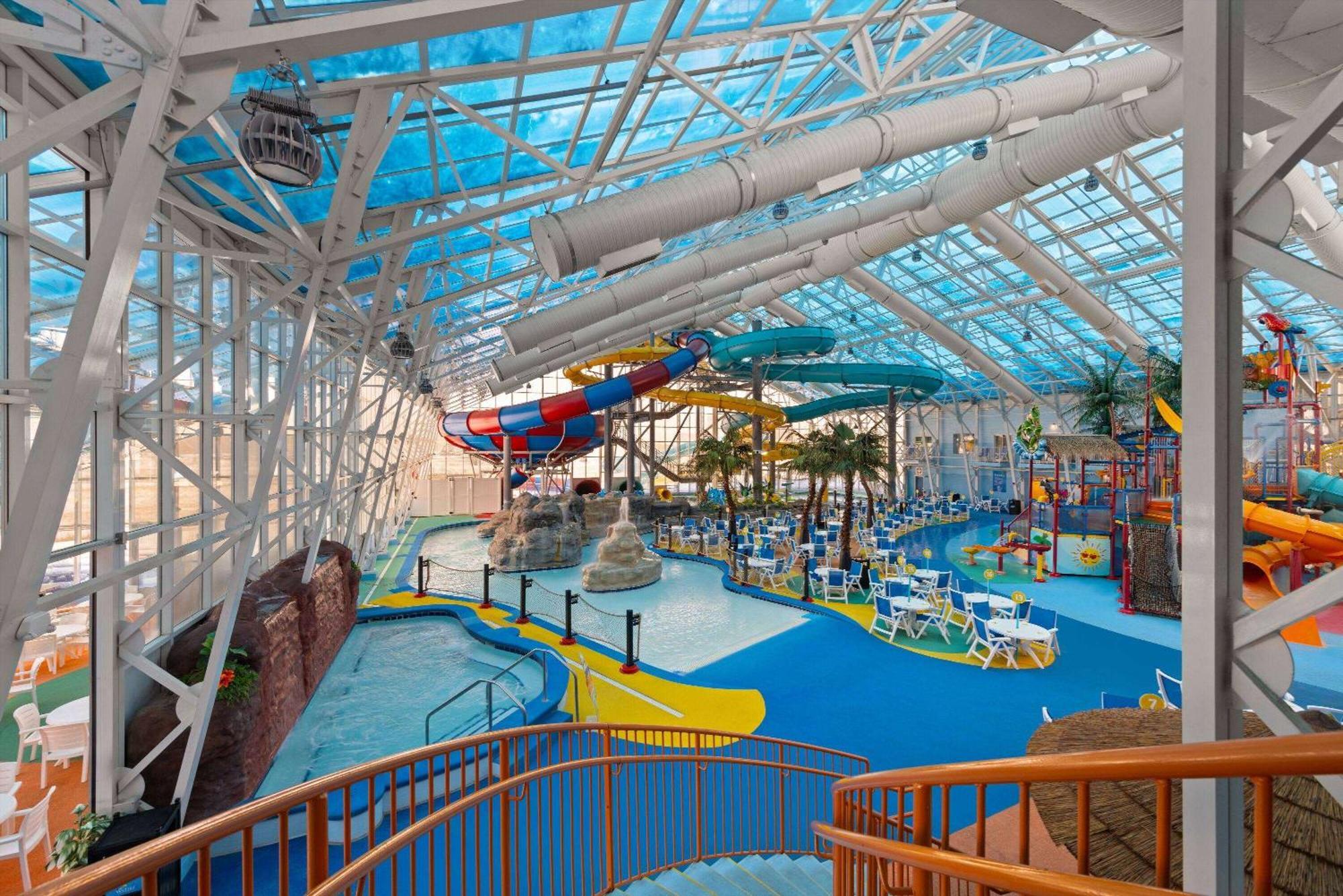La Quinta Inn And Suites By Wyndham At Watiki Waterpark Rapid Stadt Exterior foto
